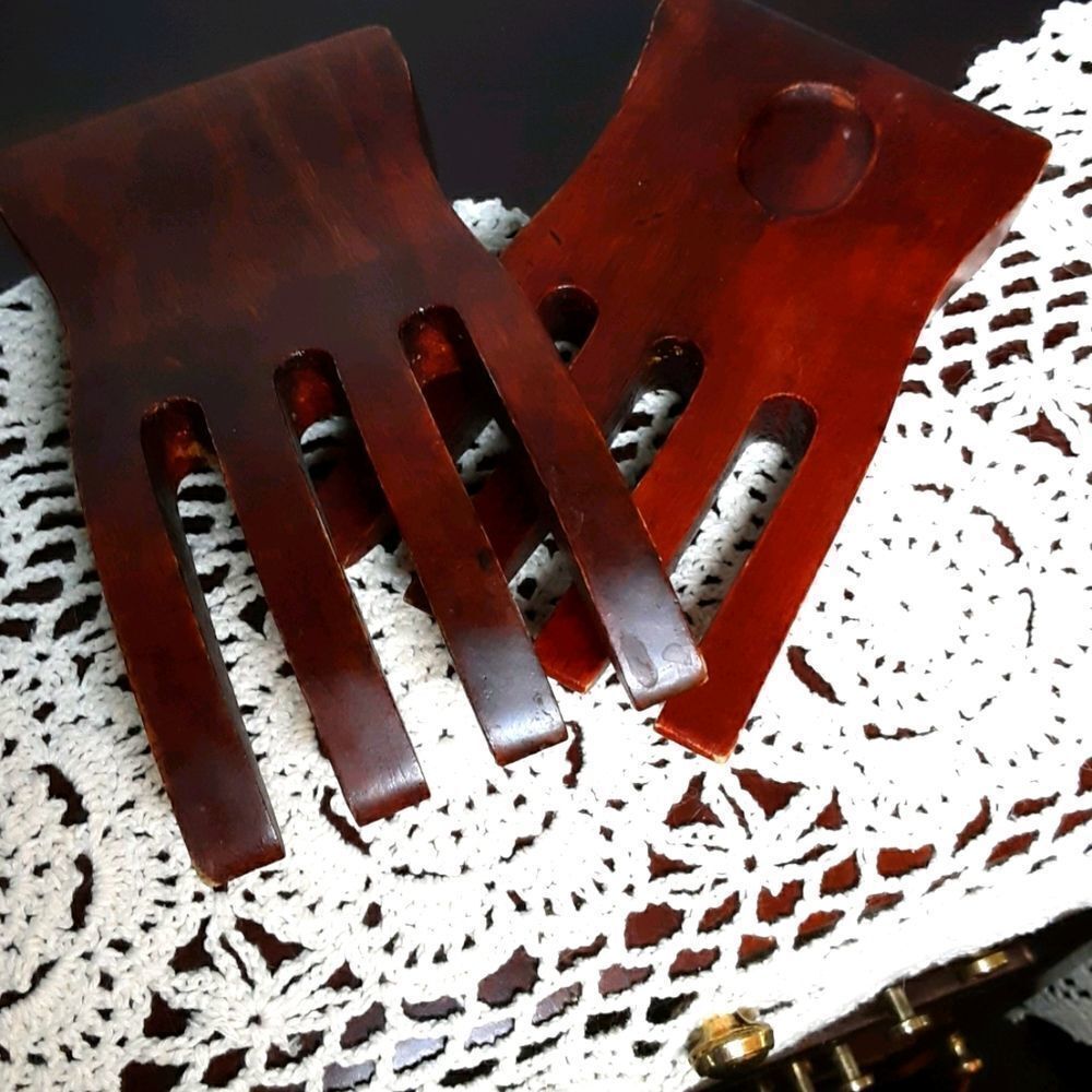 Vintage Bear‎ Claws Rustic Wooden lift that turkey/roast toss salad...
